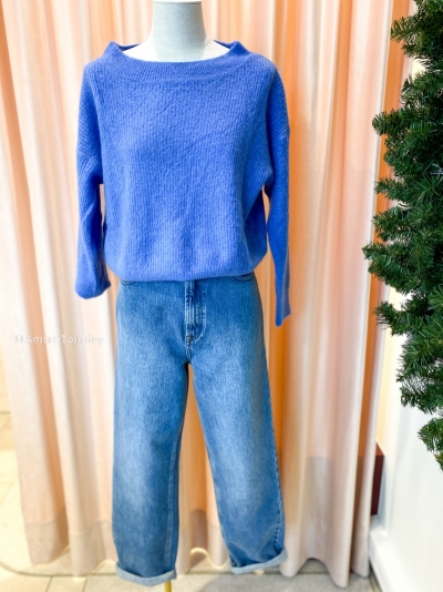 Short AT pull electric blue