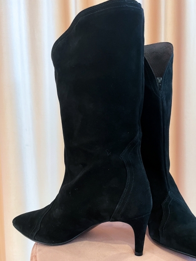Western boot black