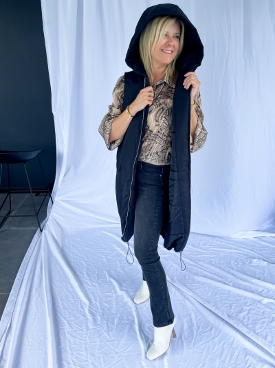Hooded vest black