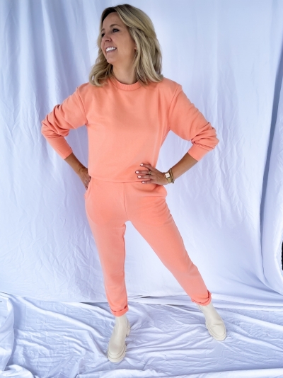 Rounded sleeve sweater peach  
