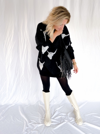 Knitted Bull Jacquard black