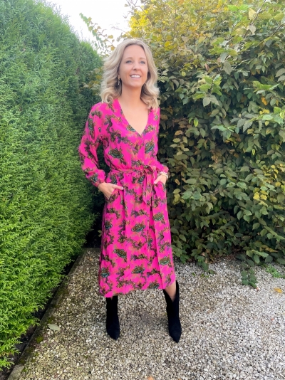 Ornamenst dress shocking pink