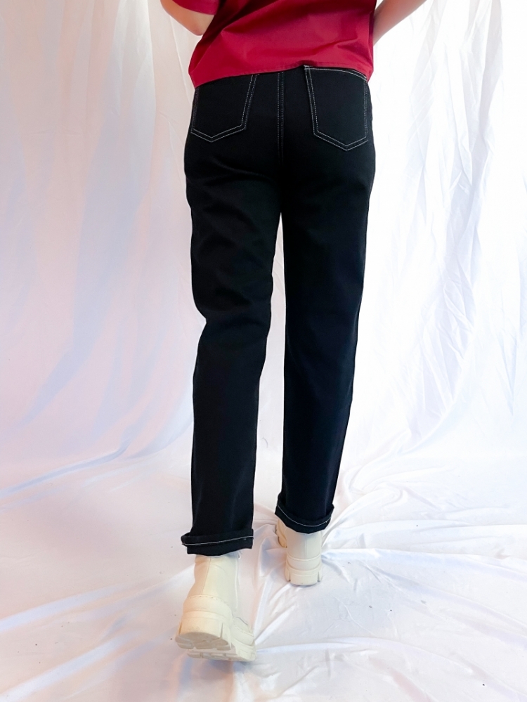 Contrast seam straight jeans black