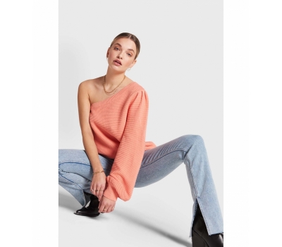 Knitted Asymetric Sleeve top Peach