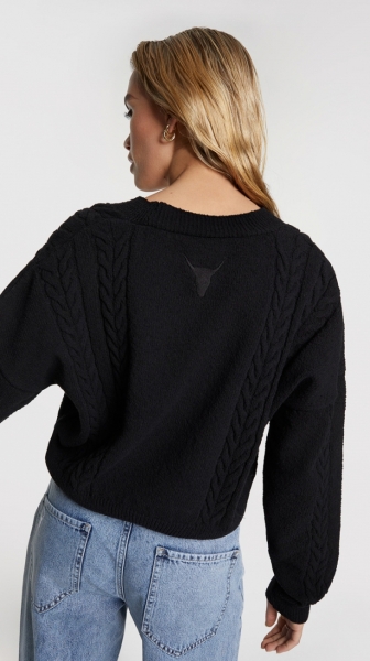 V-neck knitted cropped black