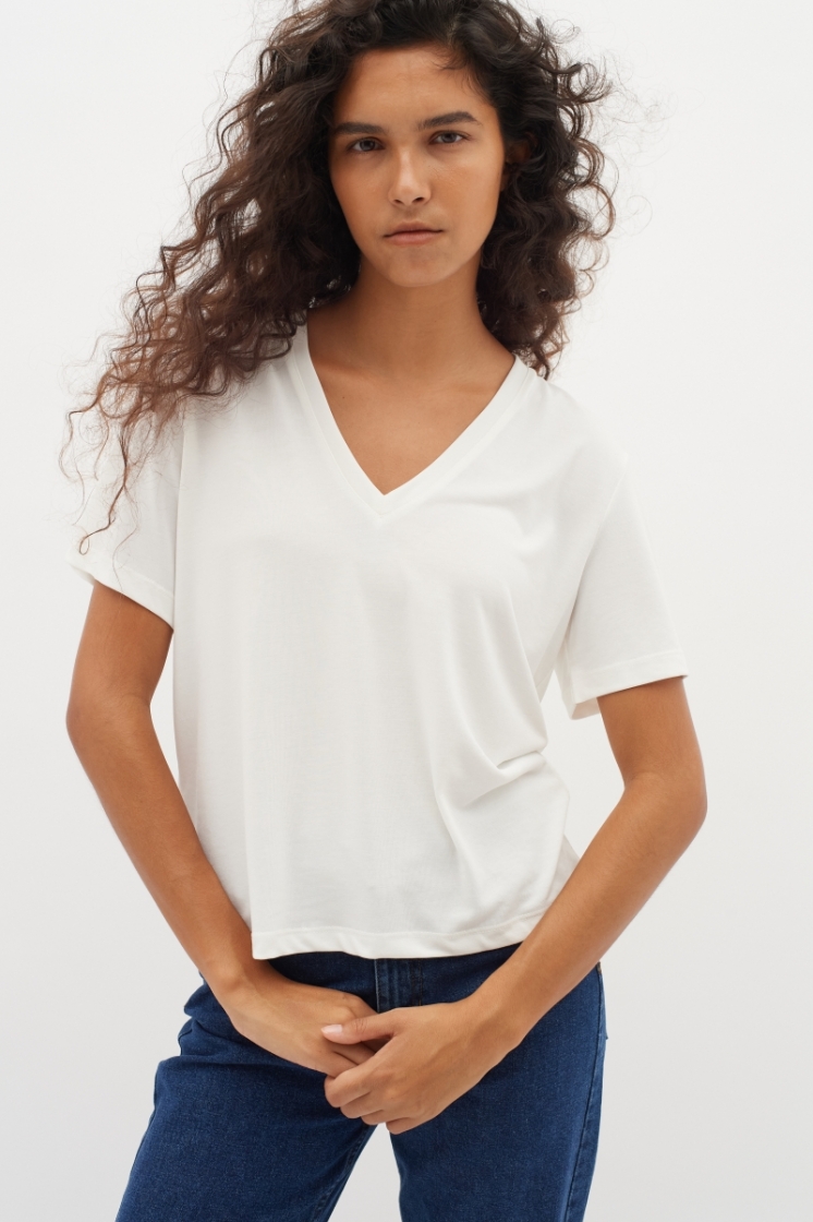 LilianalW Base V-neck whisper white