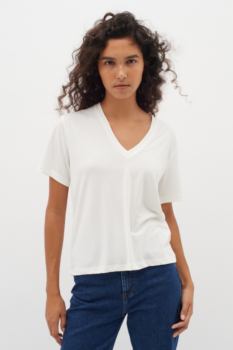 LilianalW Base V-neck whisper white