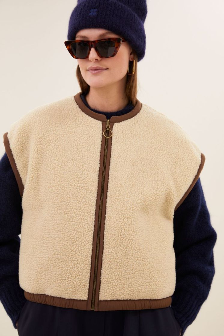 gio sleeveless jacket OLD hazel