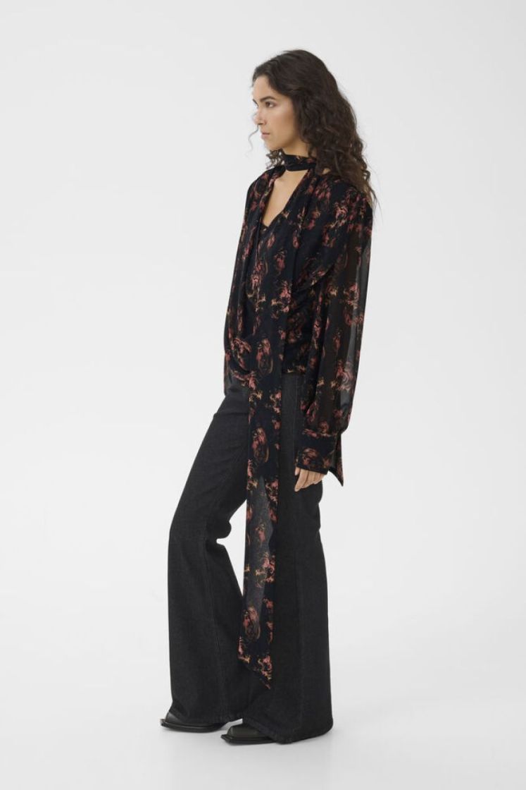 GZleean P blouse dark roses